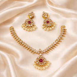 ATTIGAI ELEGANCE NECKLACE WITH EARRINGS