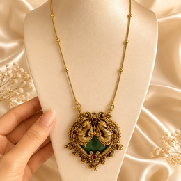 Mayura Palakka Pendant Chain