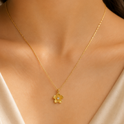 Chain with floral pendant