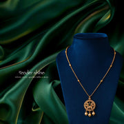ELEGANT GOLD TONED PENDANT CHAIN