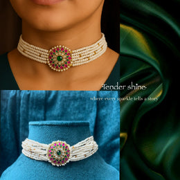 PEARL CHOKER WITH FLORAL MEDALLION