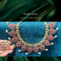 CHAARUTHA RUBY NECKLACE